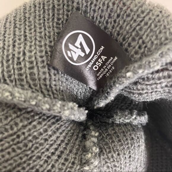 47 Denver Broncos Grey with Navy & Orange Logo Pom Pom Cuffed Winter Hat - Picture 4 of 5